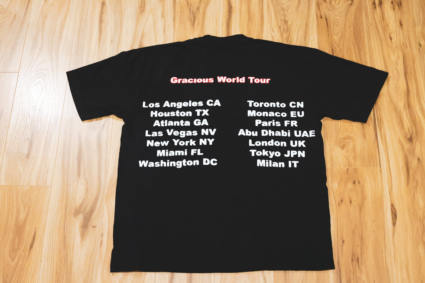 "WORLD IS YOURS" Red